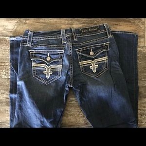 Rock Revival (Straight) Jeans!